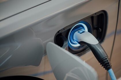 Pros and Cons of Owning an Electric Car